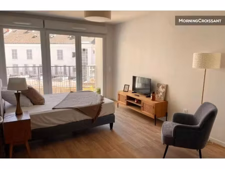 location meublée appartement 1 pièce 30 m² à chalons-en-champagne (51000)  850 €