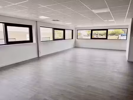 location locaux professionnels 0 pièces 125.5 m² à longueau (80330)  1 875 €