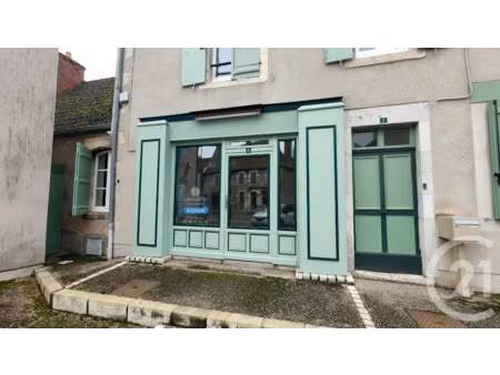 location locaux professionnels à le veurdre (03320)  4 200 €