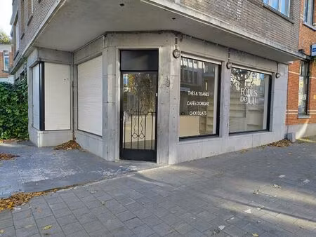 surface commerciale à louer à avenue des volontaires 195 woluwe-saint-pierre (vbd63861)