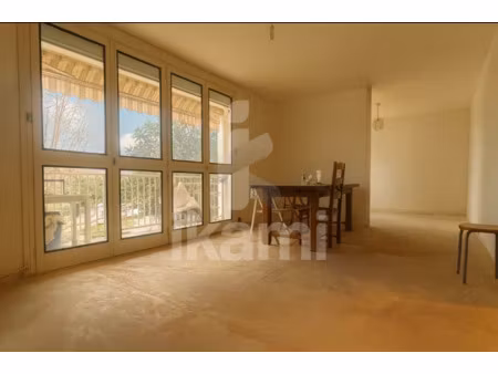 grand t6 de 105 m2 à rénover fort potentiel familial