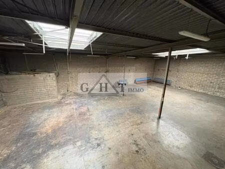 entrepot 530 m² +de terrain 5204 m² a savigny le temple a vendre