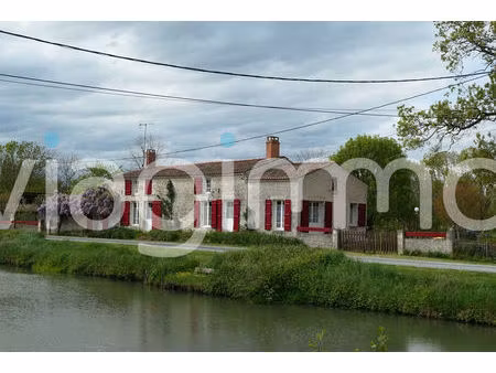 maison damvix 7 pièce(s) 198 m2