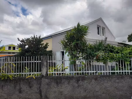 maison sainte suzanne 4 pièce(s) 90 m2 (louée)