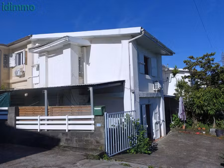 ste clotilde bois de nèfles  villa t4 mitoyenne de 100 m2