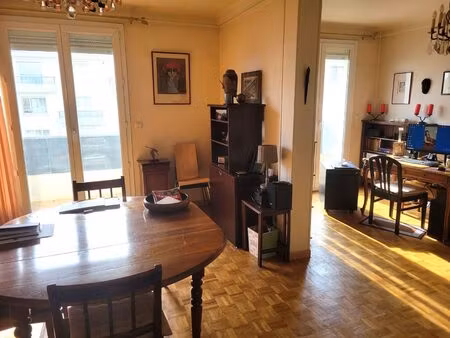 viager occupé 1 tete : appartement t3 avec terrasse à perpigna