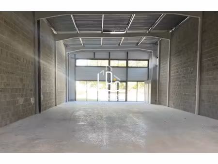 carquefou - à louer local commercial 225 m²