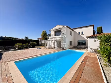 location maison 6 pièces 180 m² à nice (06000)  5 600 €