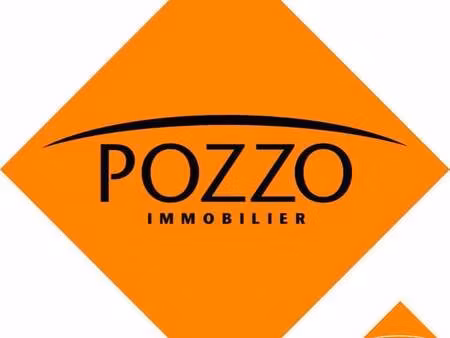 location garage box et parking à granville (50400) : à louer / 15m² granville