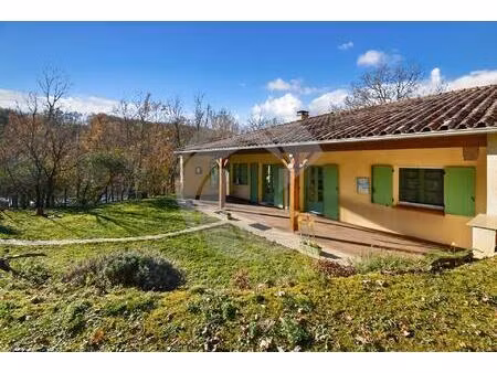 superbe maison avec accès privatif à l?aveyron