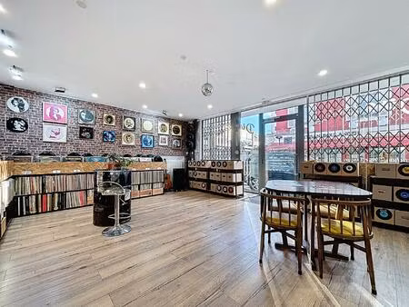 local commercial idéalement placé à lamorlaye