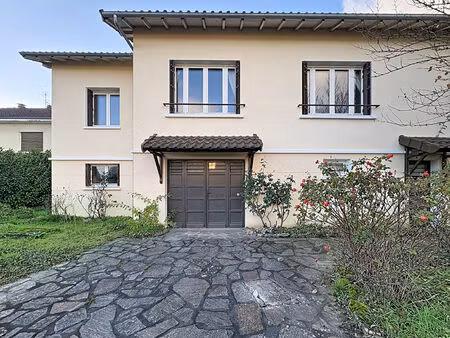 charmante maison à vendre à feytiat - 2 à 3 chambre   5 pièces avec garage !