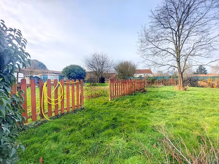 terrain 600m² environ - second rideau - hors zac et lotissement - centre bourg - la remaud