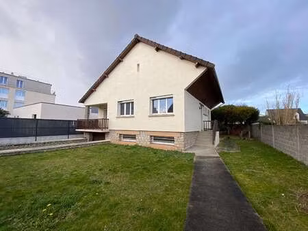 location maison à ifs (14123) : à louer / 91m² ifs