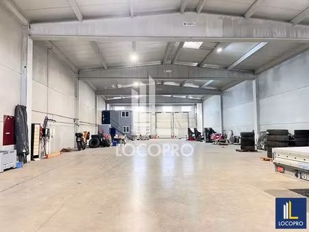 a louer - local d'activités - 870 m2 - puget sur argens