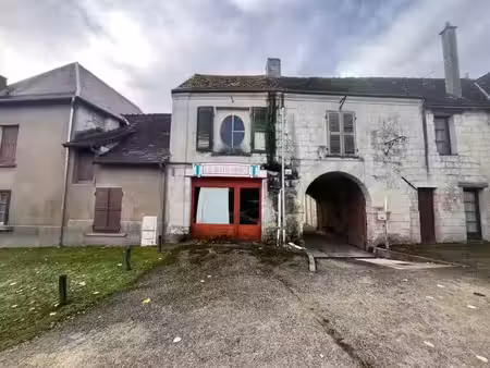 vente maison 3 pièces 92 m² à leugny (86220)  20 000 €