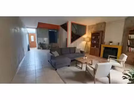 vente maison 5 pièces 160 m² à montlieu-la-garde (17210)  99 372 €