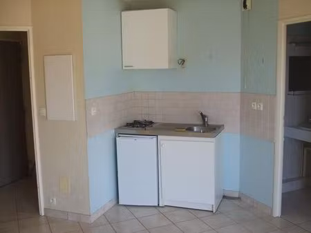 location appartement 2 pièces 28 m² à rodez (12000)