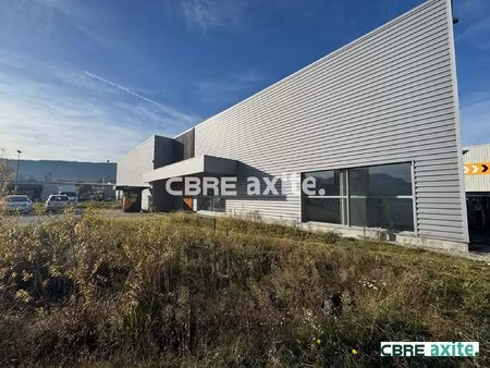 location local commercial 824m² chambery 73000