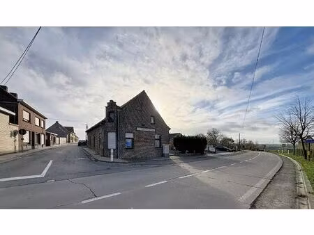 te renoveren woning met garage op 354m² op stadenberg