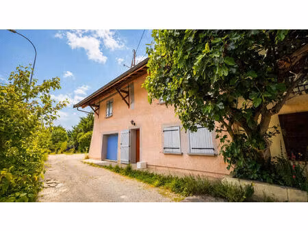 vente maison 8 pièces  245.00m²  chênex