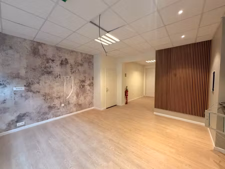 location local commercial 70m² amiens 80000
