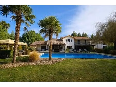 maison de luxe de 7 pièces en vente à saint-genest-d'ambière  france