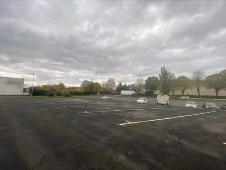 location terrain 4 500m²