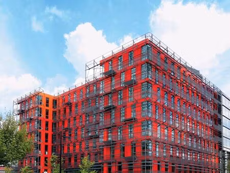 location local professionnel 5 484m² montigny le bretonneux 78180