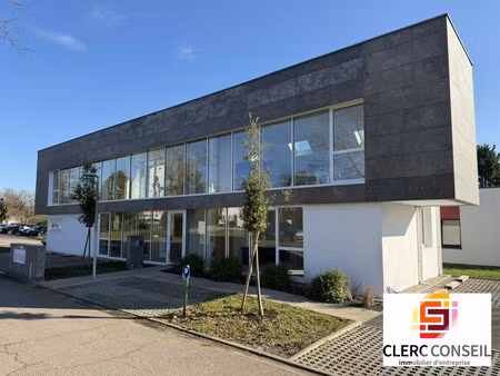 location local professionnel 115m² mont st aignan 76130