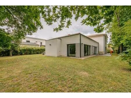 vente maison piscine à basse-goulaine (44115) : à vendre piscine / 289m² basse-goulaine