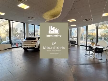 location local commercial