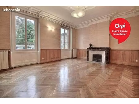 maison 7 pièces 317 m²