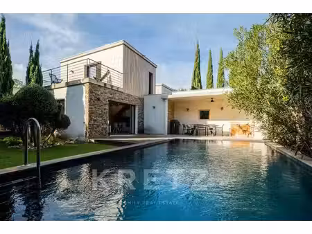 exclusivité villa récente avec piscine chauffée
