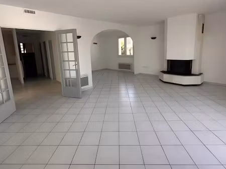 vente appartement 4 pièces 121 m² à pignan (34570)  320 000 €