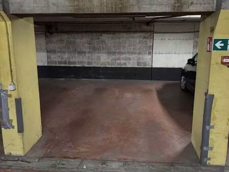 garage à louer à waterloo € 100 (liiyb) - cap sud braine-waterloo | zimmo