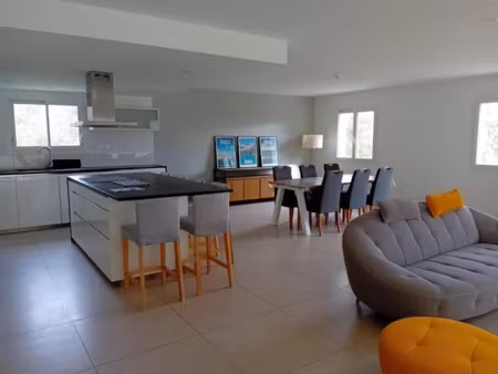 location meublée maison 6 pièces 165 m² à saint-faust (64110)  1 800 €