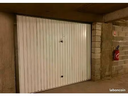 garage fermé facultés