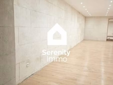 local commercial 59 m² marseille