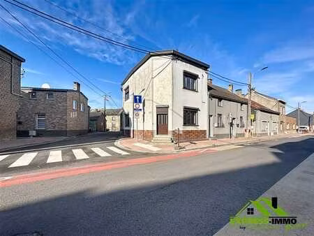 farciennes– maison 3 façades avec garage.