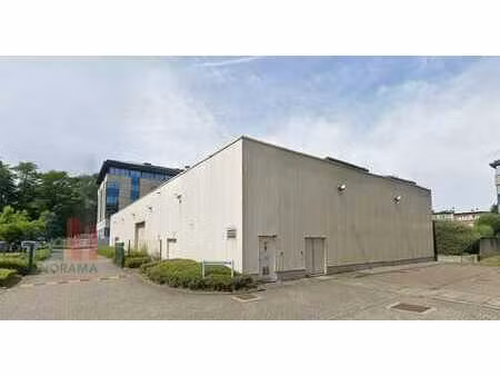 espace de stockage de 850 m² à sint-agatha-berchem