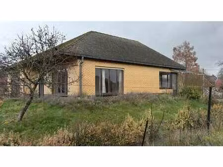 plain pied dont une chambre à l'étage et beau jardin