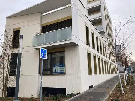 local commercial à louer