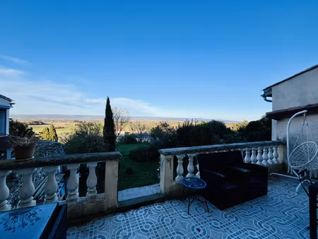 maison de village de type 5 avec terrasses et jardin