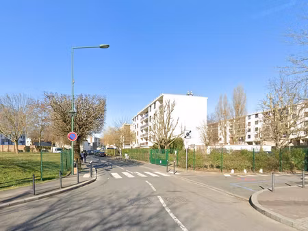 location locaux professionnels 65 m² à rungis (94150)  21 600 €