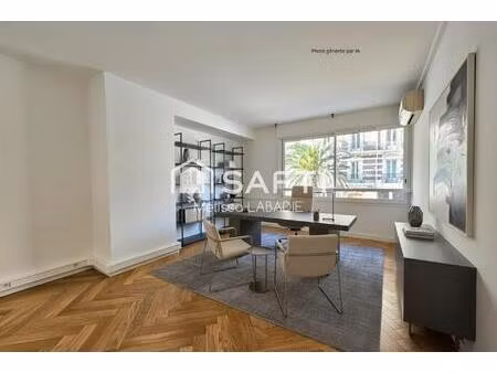 vente bureau 93 m² toulon (83000)