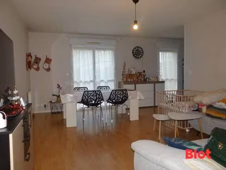 location appartement 4 pièces à bréal-sous-montfort (35310) : à louer 4 pièces / 84m² bréa