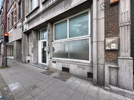 surface commerciale à louer à chaussée impériale 5 gilly (vbd64146)