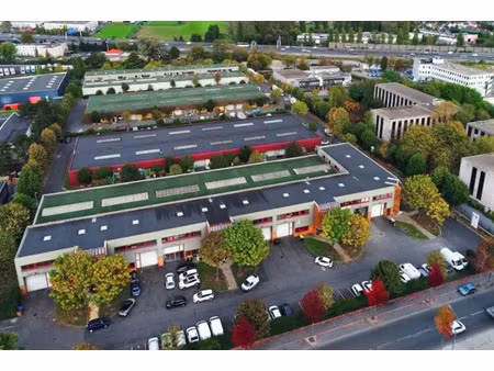 a louer : atelier-bureaux à partir de 612 m² - zi coudray blanc-mesnil - rénové - a1/a3/re