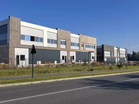 à louer - locaux d'activité à construire 3 711 m² divisibles dès 405 m² - louvres - proche